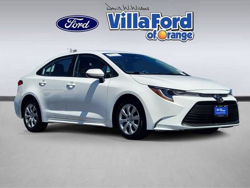 Used 2023 Toyota Corolla LE FWD image 1