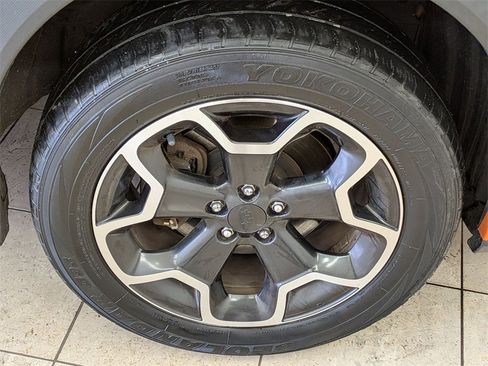 Used 2015 Subaru Crosstrek 2.0i Limited image 12