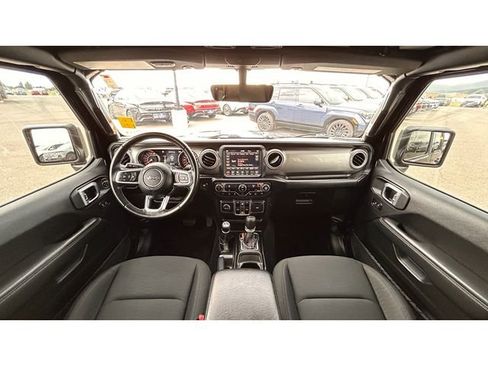 Used 2020 Jeep Gladiator Overland image 11