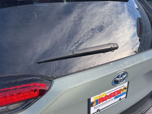 Used 2022 Toyota RAV4 XLE image 36