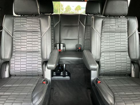 Used 2022 Cadillac Escalade Sport Platinum w/ LPO, ONYX Package AWD/4WD image 44