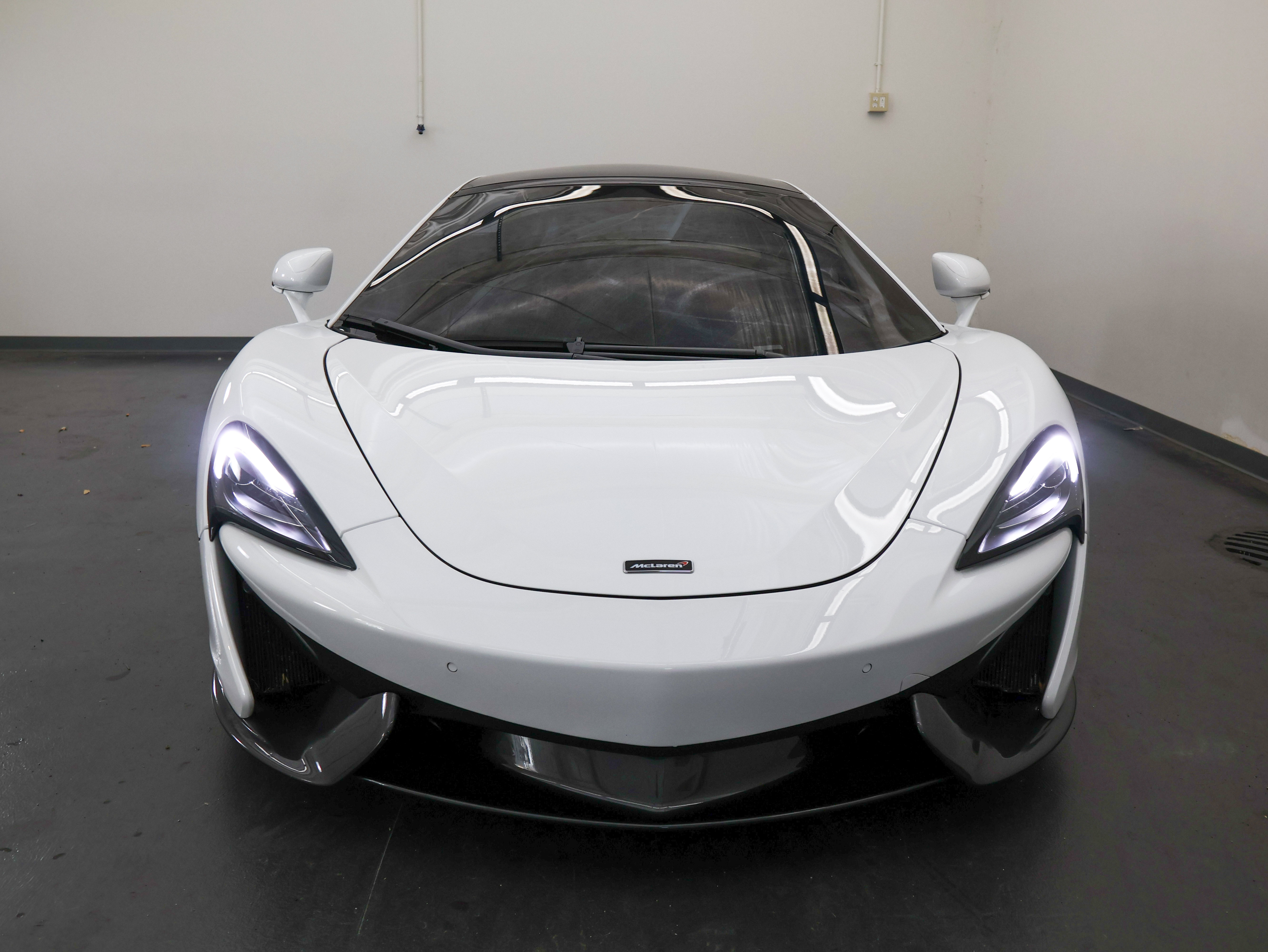 Used 2018 McLaren 570S RWD image 8