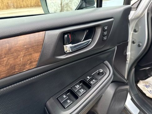 Used 2017 Subaru Outback 2.5i Limited image 30