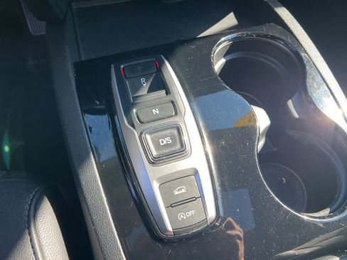 Used 2017 Honda Pilot Elite image 16