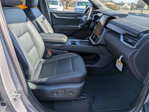 New 2026 GMC Acadia Elevation w/ Elevation Premium Package image 39