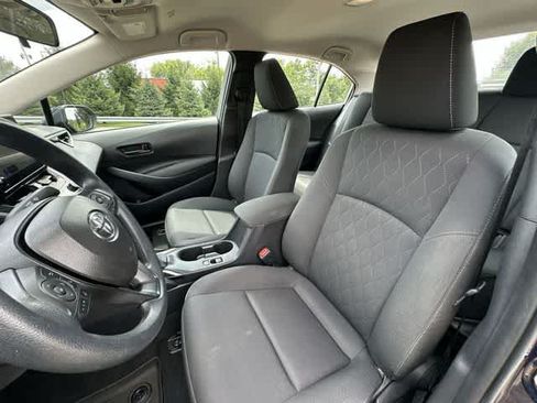 Used 2025 Toyota Corolla LE w/ LE Premium Package FWD image 15