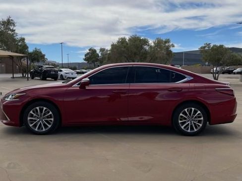 Used 2024 Lexus ES 350 FWD image 3