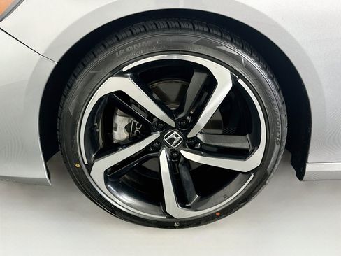 Used 2022 Honda Accord Sport image 11