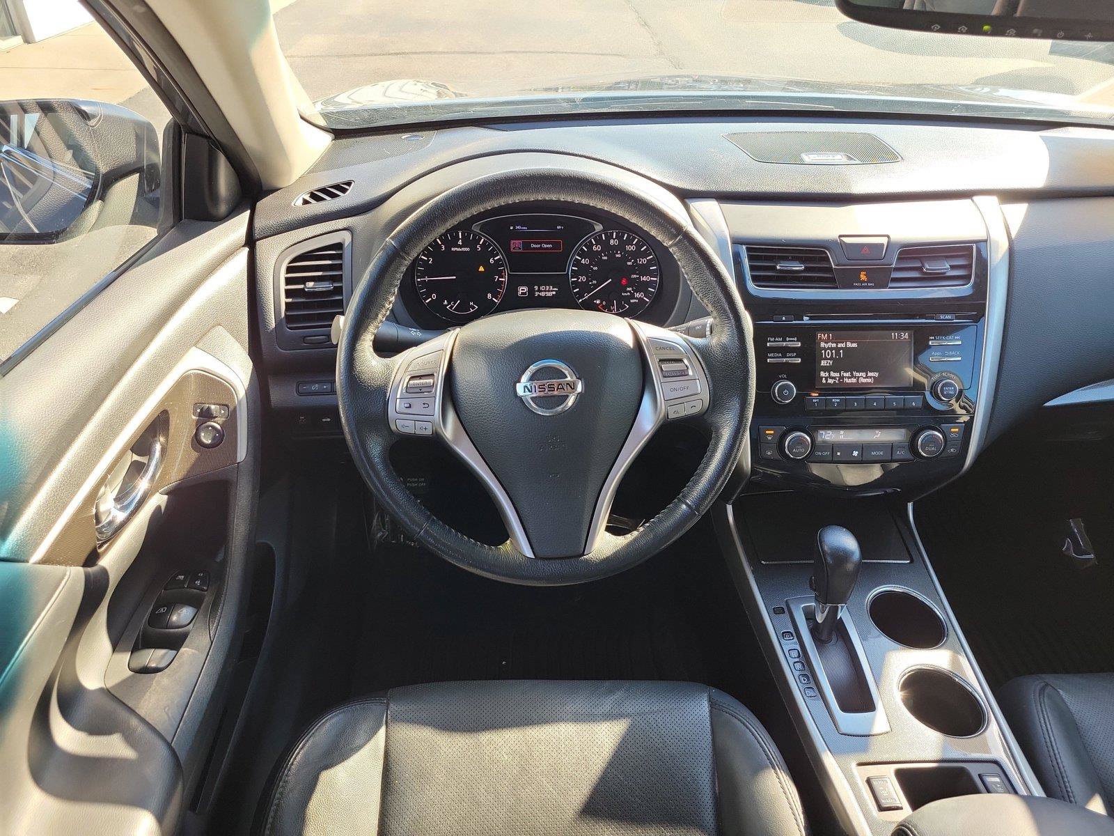 Used 2014 Nissan Altima 2.5 SL w/ Moonroof Package FWD image 9