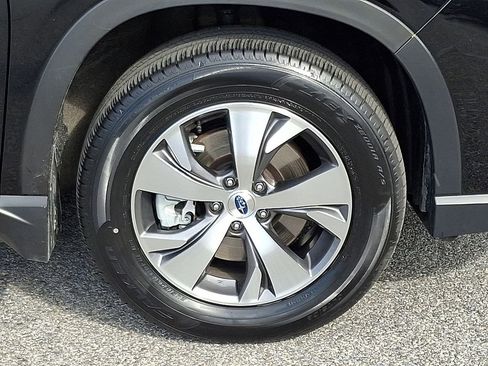 Certified 2025 Subaru Ascent Premium AWD/4WD image 9