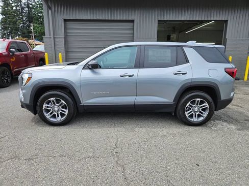 New 2026 GMC Terrain Elevation w/ Technology Package II AWD/4WD image 2