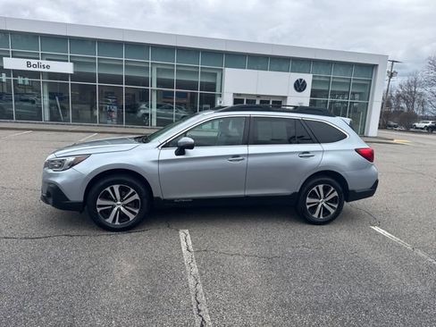 Used 2018 Subaru Outback 2.5i Limited image 4