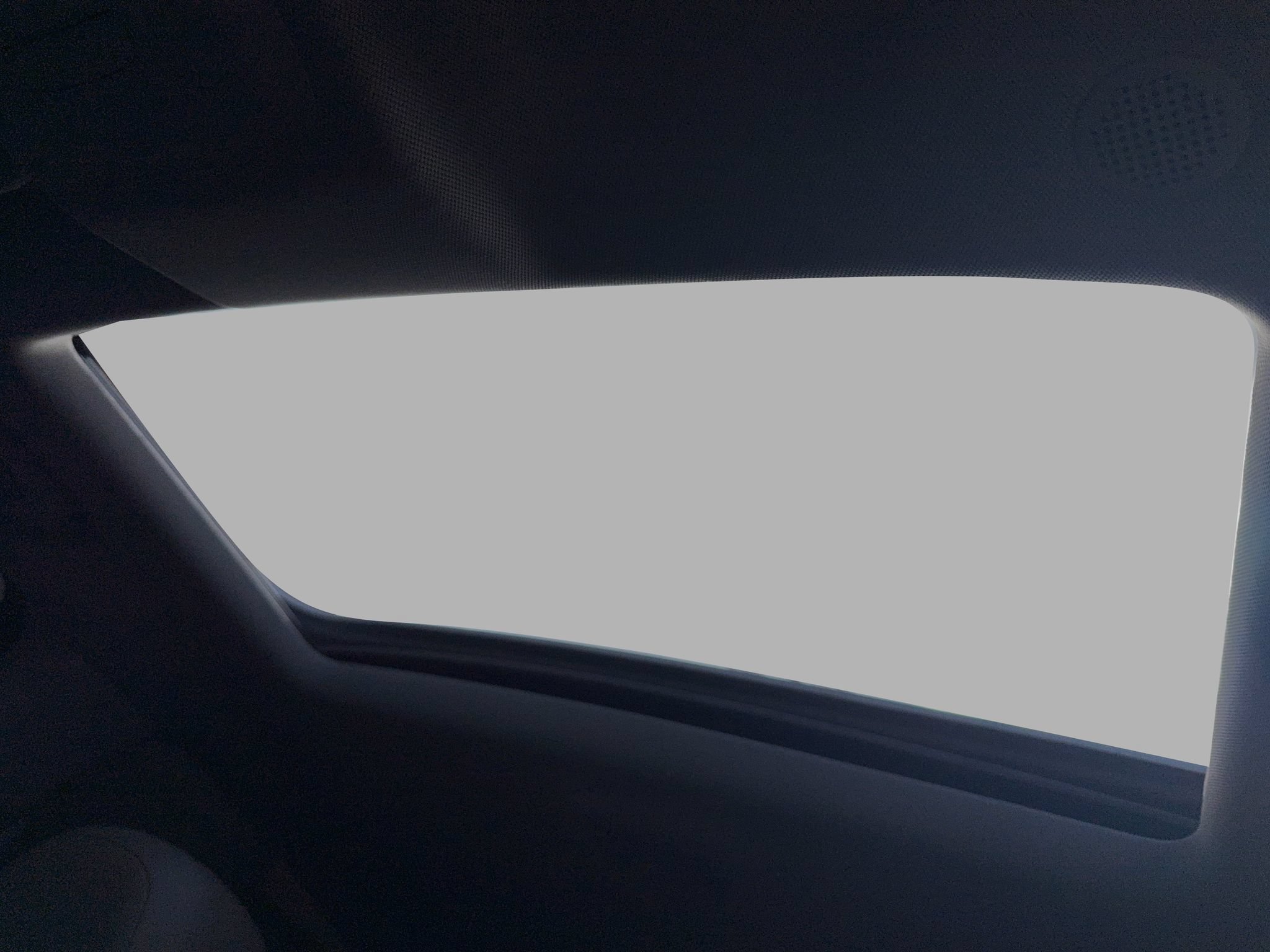 Used 2019 Buick Encore Essence w/ Experience Buick Package FWD image 17