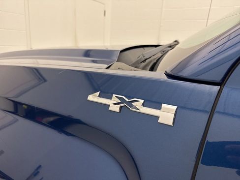 Used 2017 GMC Sierra 1500 4x4 Regular Cab image 10