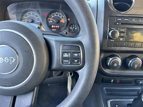 Used 2016 Jeep Patriot Sport w/ Power Value Group image 23