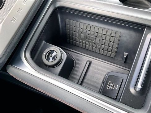 Used 2025 Ford Expedition Active AWD/4WD image 22