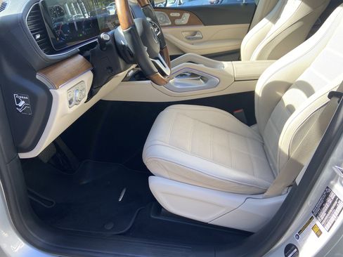 Certified 2021 Mercedes-Benz GLS 450 4MATIC image 36