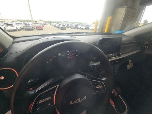 Used 2024 Kia Forte LXS w/ LXS Technology Package FWD image 10