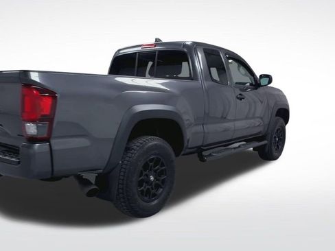 Used 2021 Toyota Tacoma SR w/ SX Package AWD/4WD image 8