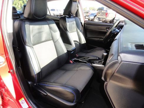 Used 2017 Toyota Corolla SE image 8