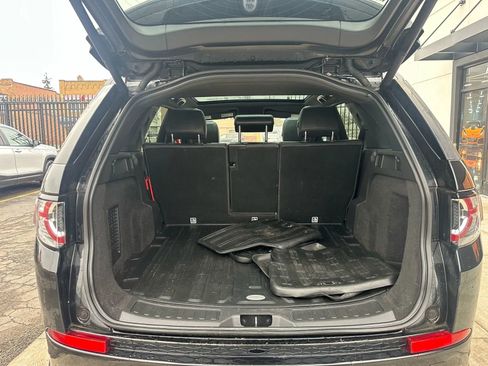 Used 2017 Land Rover Discovery Sport HSE Luxury image 7