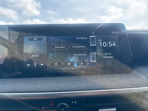 Certified 2025 Nissan Kicks SV w/ SV Premium Package FWD image 41