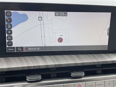 Certified 2024 Kia Telluride EX w/ EX Captain's Chair Package image 39