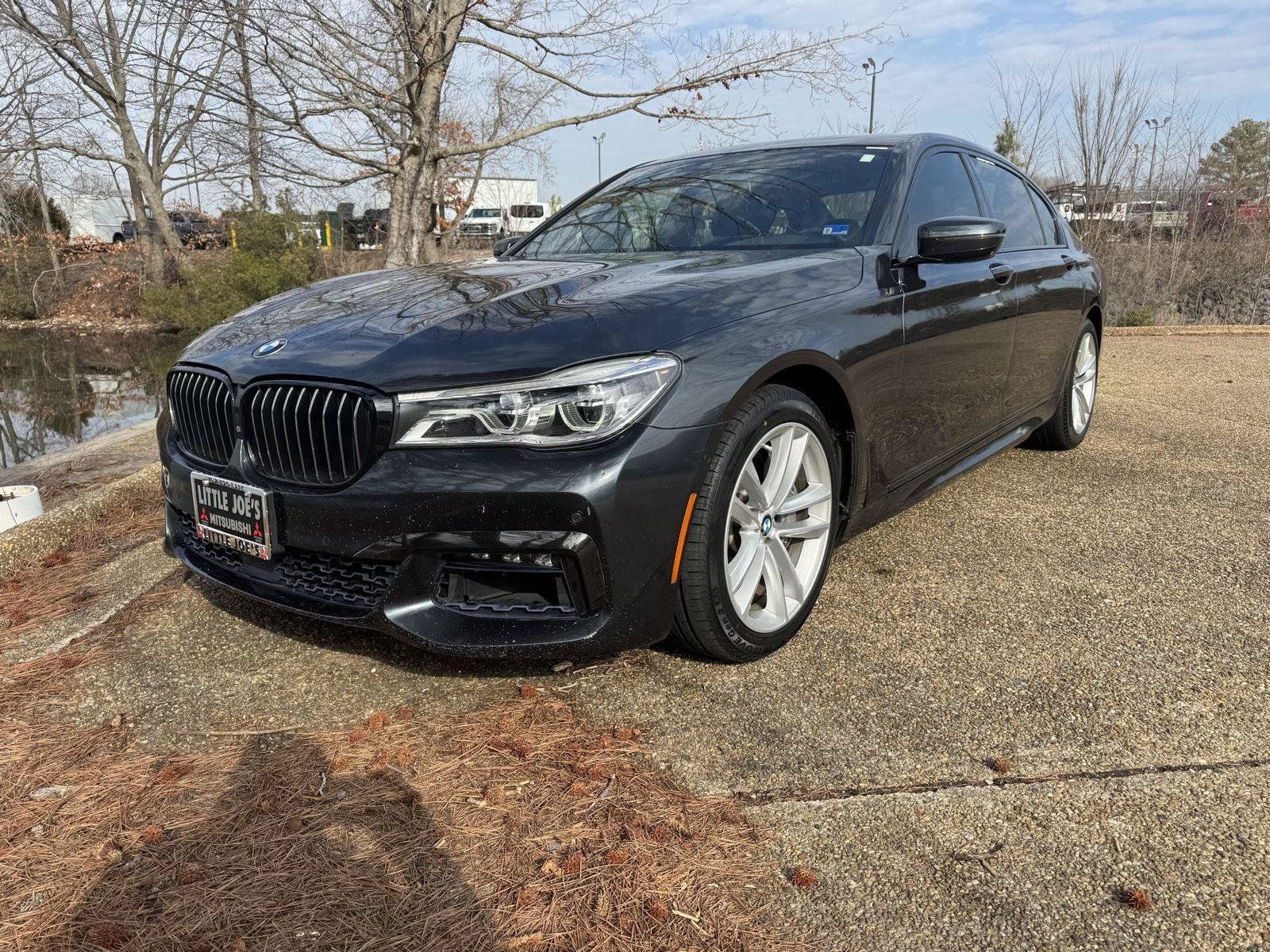 Used 2016 BMW 750i xDrive AWD/4WD image 11