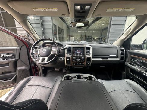 Used 2018 RAM 2500 Laramie w/ Convenience Group AWD/4WD image 18