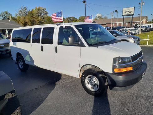 Used 2020 Chevrolet Express 3500 LS image 4