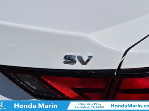 Used 2024 Nissan Sentra SV FWD image 34
