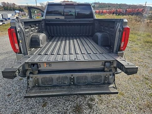 Used 2020 GMC Sierra 1500 SLT w/ SLT Premium Package image 21