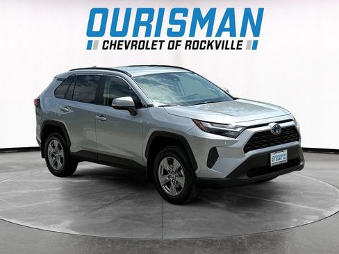 Used 2024 Toyota RAV4 XLE AWD/4WD image 1