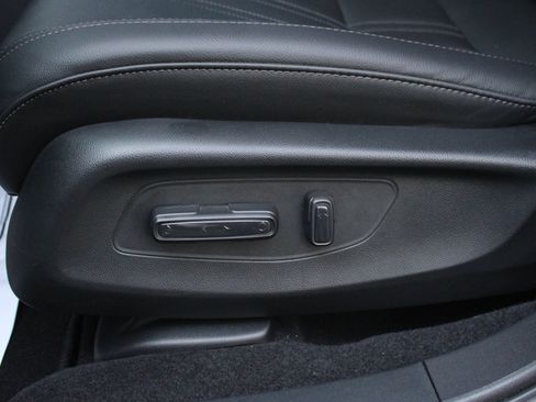 Used 2026 Honda HR-V EX-L image 13