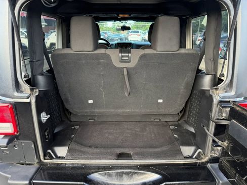 Used 2016 Jeep Wrangler Sport image 14