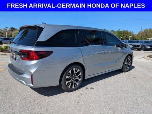New 2026 Honda Odyssey Elite image 3