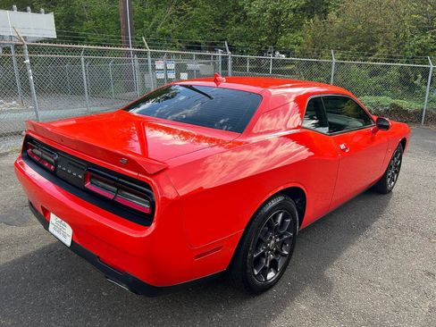 Used 2018 Dodge Challenger GT AWD/4WD image 5