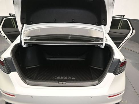 Used 2024 Honda Accord Touring image 16