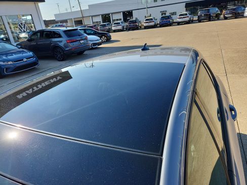 New 2025 Volkswagen GTI SE image 9