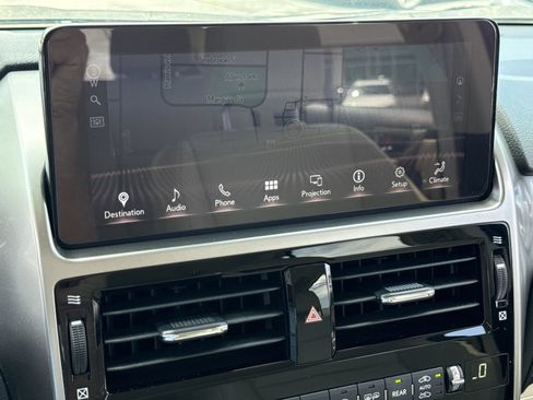 Used 2023 Lexus GX 460 Luxury w/ Sport Design Package AWD/4WD image 23