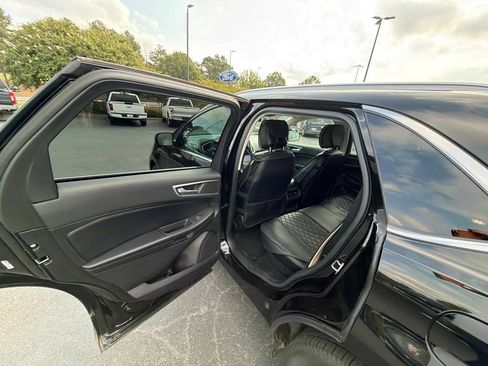 Used 2021 Ford Edge SEL w/ Convenience Package AWD/4WD image 18
