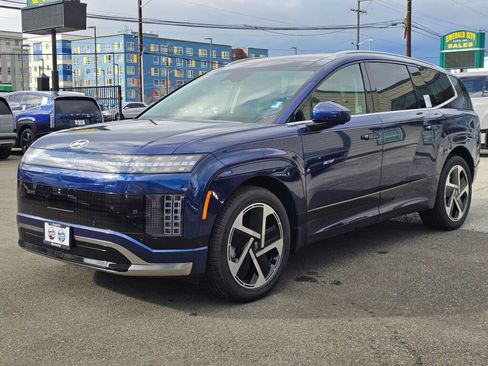 New 2026 Hyundai Ioniq 9 Calligraphy image 3