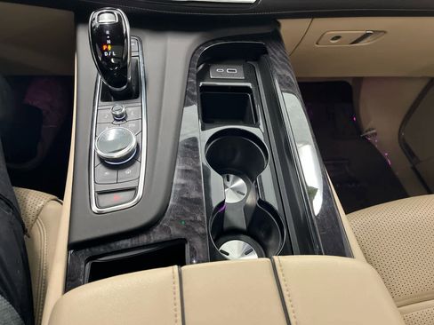 Used 2023 Cadillac Escalade Premium Luxury image 30