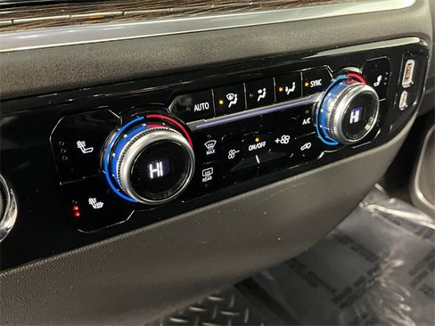 Used 2022 GMC Sierra 1500 Elevation image 9