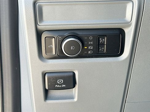 Used 2023 Ford F150 XLT RWD image 10