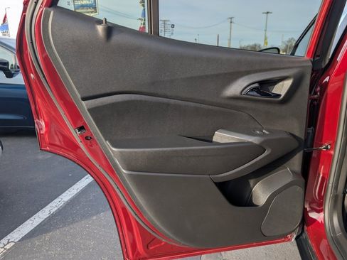 Used 2024 Chevrolet Trax RS w/ Driver Confidence Package image 14