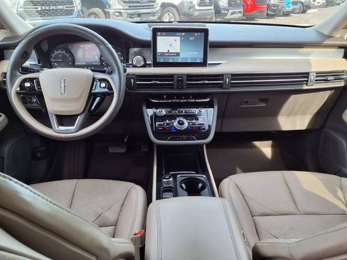 Used 2020 Lincoln Corsair AWD w/ Premium Package image 19