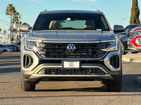 New 2026 Volkswagen Atlas Cross Sport SE image 3