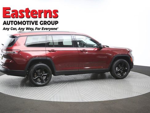 Used 2023 Jeep Grand Cherokee L Laredo image 43