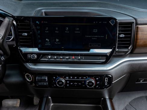 Used 2024 Chevrolet Silverado 3500 High Country w/ High Country Premium Package image 23